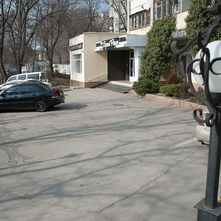 Bilyj Rojal Zaporizhia Exterior foto