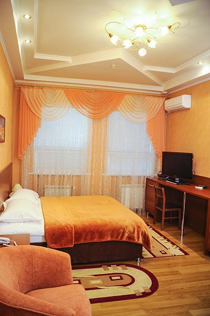 Bilyj Rojal Zaporizhia Exterior foto
