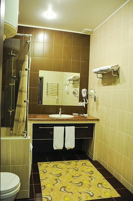 Bilyj Rojal Zaporizhia Exterior foto