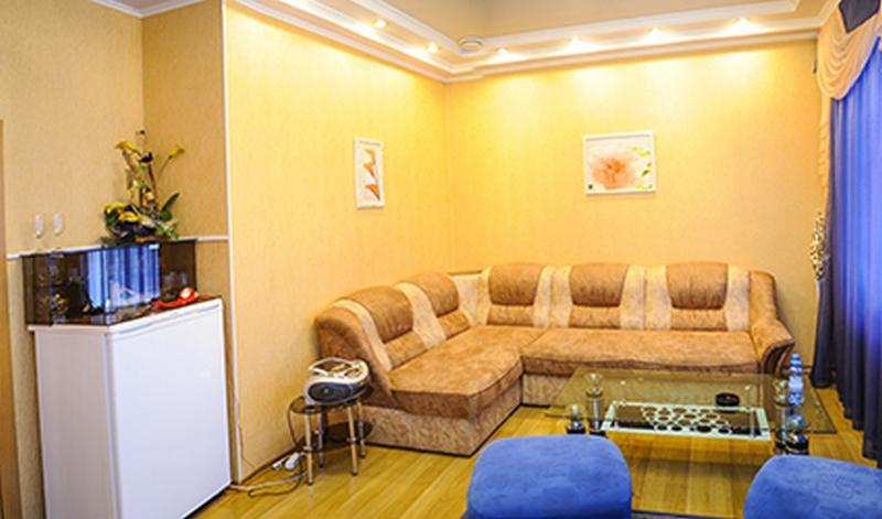 Bilyj Rojal Zaporizhia Exterior foto