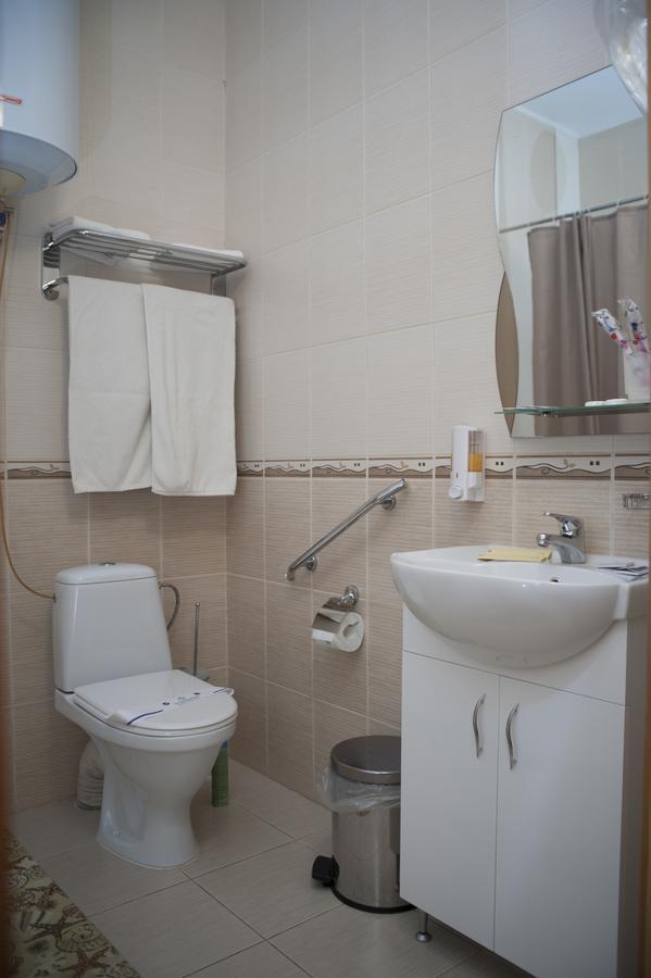 Bilyj Rojal Zaporizhia Exterior foto