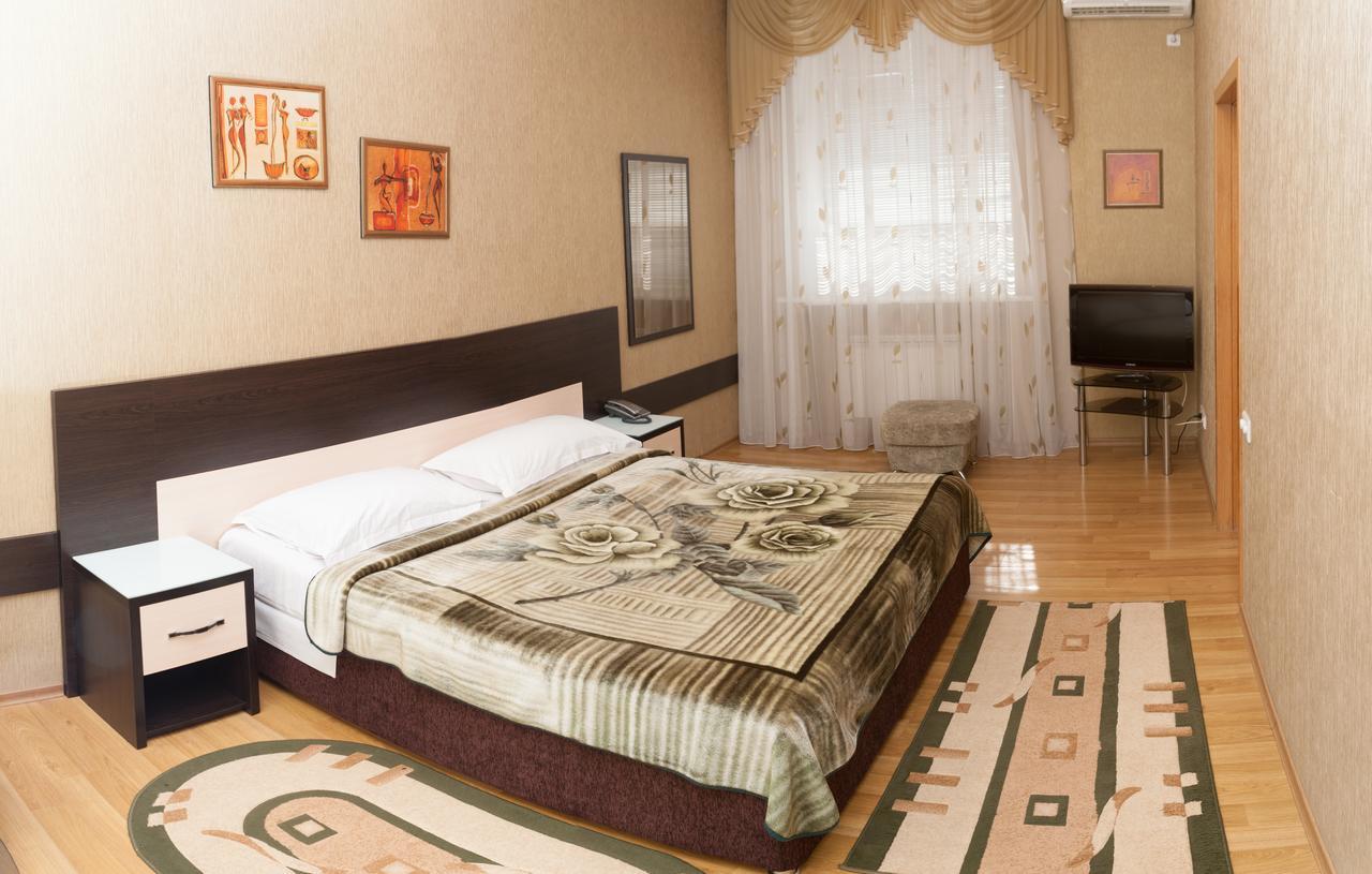 Bilyj Rojal Zaporizhia Exterior foto