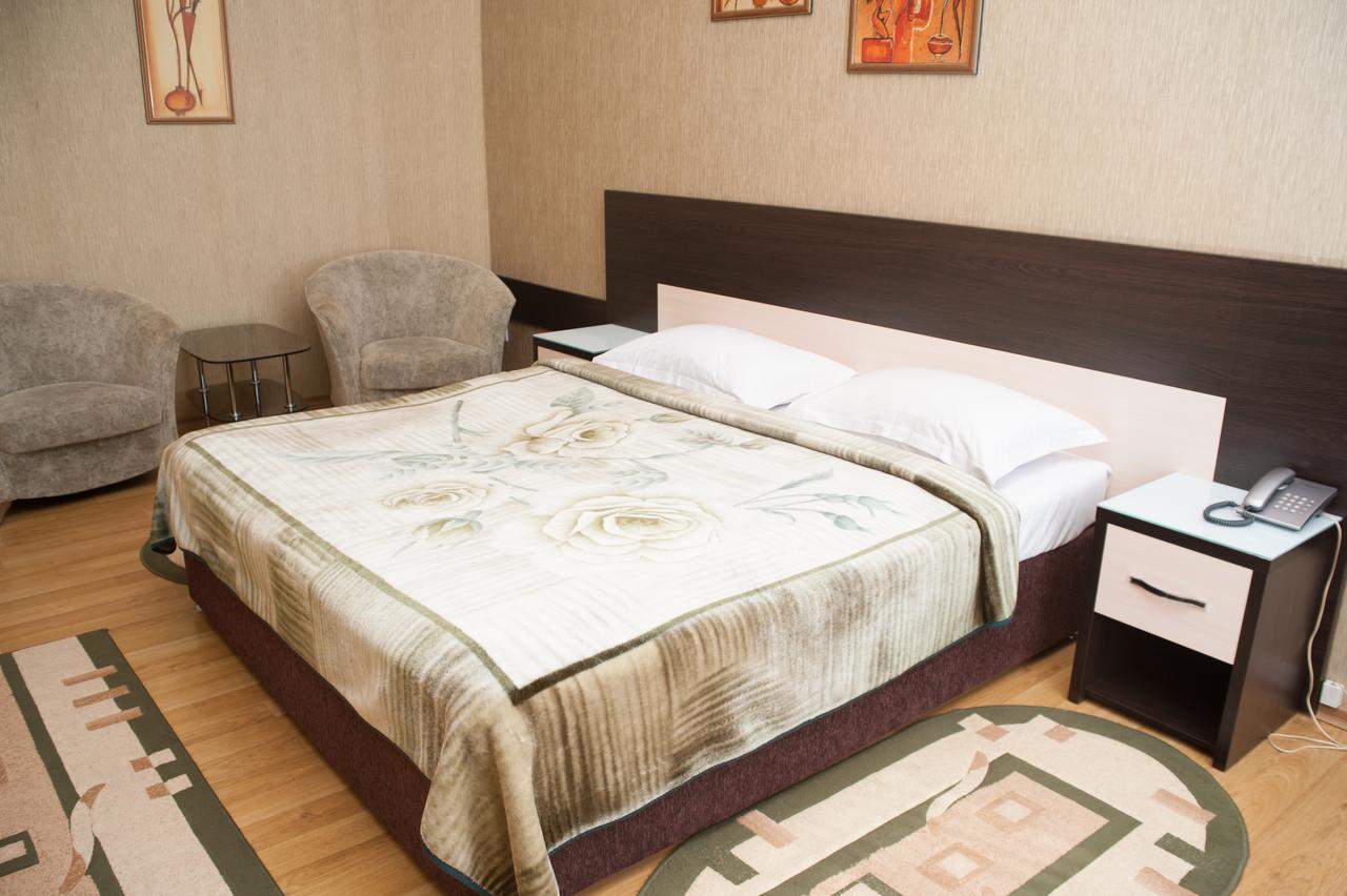 Bilyj Rojal Zaporizhia Exterior foto