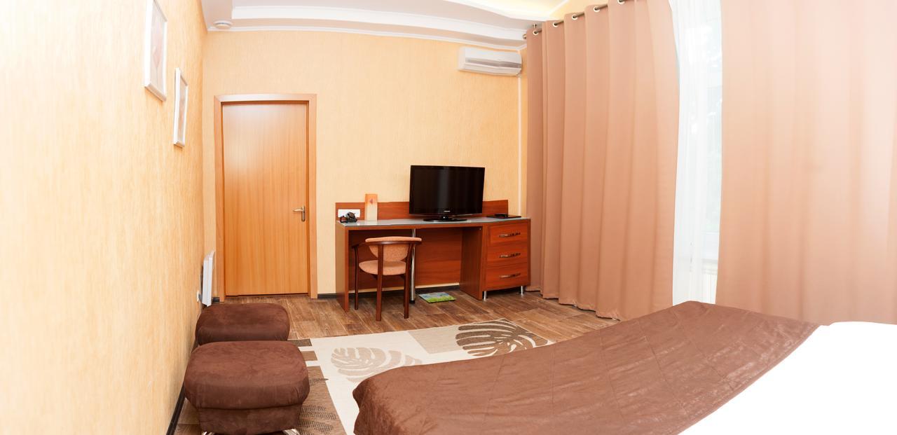 Bilyj Rojal Zaporizhia Exterior foto